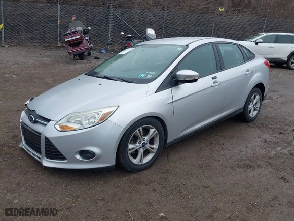2014 Ford Focus SE with VIN 1FADP3F22EL425173, listed as a IAAI auction lot 41688732 with NaN miles. Bid and sale history available at carsss.com. Image 2.
