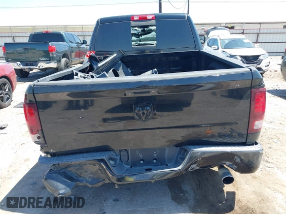 2015 Ram 1500 Tradesman z VIN 3C6JR6AT2FG563942, wystawiony jako IAAI lot #41984985 z przebiegiem 111 814 mil mil oraz . Historia ofert i sprzedaży dostępna na DreamBid. Obrazek 16.