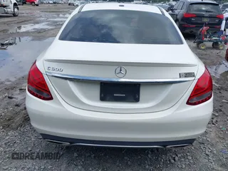 2018 Mercedes-Benz C 300 with VIN 55SWF4JB5JU250805, listed as a IAAI auction lot 42365382 with 48,347 mi miles and . Bid and sale history available at DreamBid. Image 16.