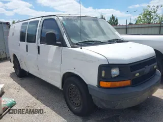 2007 Chevrolet Express Cargo Van with VIN 1GCFG15X071112951, listed as a IAAI auction lot 41896802 with 303,111 mi miles. Bid and sale history available at carsss.com. Image 1.