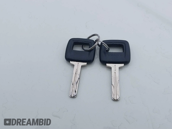 1997 Volvo 850 с VIN YV1LS5649V1394639, выставлен на аукционе IAAI как лот 41823556 с пробегом 110 220 миль миль и . История ставок и продаж доступна на DreamBid. Изображение 11.