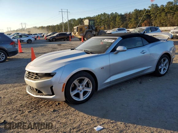 2019 Chevrolet Camaro 1LT with VIN 1G1FB3DX8K0126471, listed as a Copart auction lot 82988744 with 89,108 mi miles and Salvage Title. Bid and sale history available at carsss.com. Image 1.