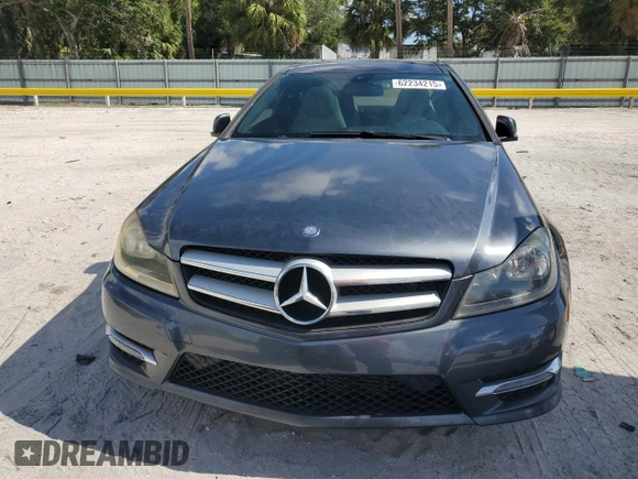 2012 Mercedes-Benz C 250 с VIN WDDGJ4HB6CF773930, выставлен на аукционе Copart как лот 62234215 с пробегом 159 787 миль миль и Чистый • Clean title. История ставок и продаж доступна на DreamBid. Изображение 5.