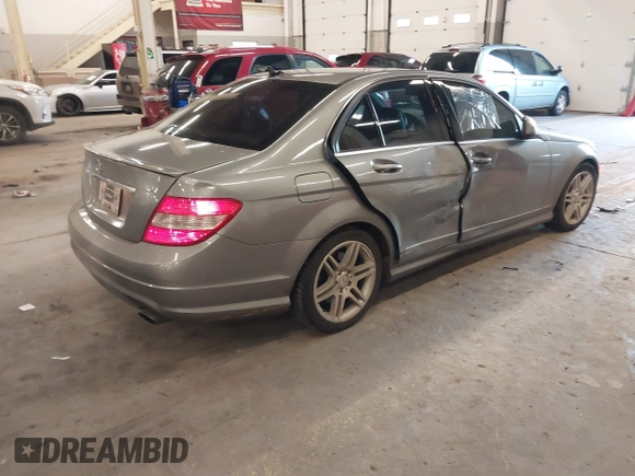 2009 Mercedes-Benz C-Class 3.5L Sport with VIN WDDGF56X09F203811, listed as a IAAI auction lot 41379469 with 138,617 mi miles. Bid and sale history available at carsss.com. Image 4.