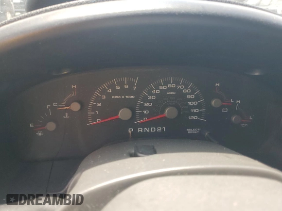 2003 Ford Expedition Special Service z VIN 1FMRU15WX3LB84649, wystawiony jako Copart lot #53674705 z przebiegiem 300 012 mil mil oraz Szkoda całkowita • Salvage title. Historia ofert i sprzedaży dostępna na DreamBid. Obrazek 9.