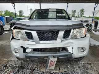 2018 Nissan Frontier SV with VIN 1N6AD0EV6JN744362, listed as a Copart auction lot 58524385 with 117,667 mi miles and Salvage title. Bid and sale history available at DreamBid. Image 5.