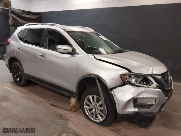 2020 Nissan Rogue SV with VIN JN8AT2MVXLW120696, listed as a IAAI auction lot 40635955 with 47,144 mi miles. Bid and sale history available at carsss.com. Image 1.