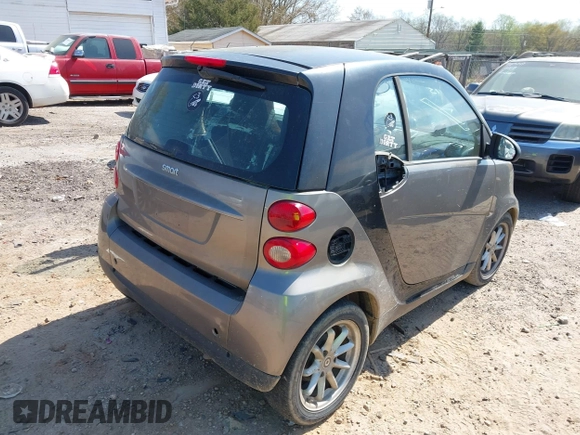 2009 Smart fortwo Pure z VIN WMEEJ31X99K302227, wystawiony jako IAAI lot #41900573 z przebiegiem 30 730 mil mil oraz . Historia ofert i sprzedaży dostępna na DreamBid. Obrazek 4.