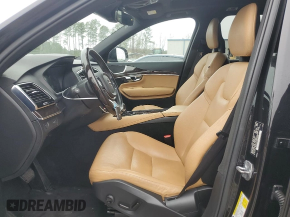 2016 Volvo XC90 T6 Momentum with VIN YV4A22PK6G1021843, listed as a Copart auction lot 44943335 with 136,833 mi miles and Clean Title. Bid and sale history available at DreamBid. Image 7.