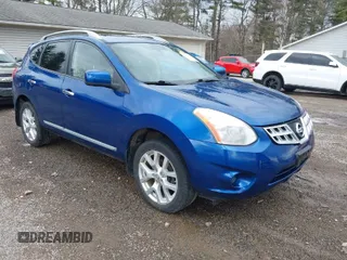 2011 Nissan Rogue SV z VIN JN8AS5MV4BW288904, wystawiony jako IAAI lot #41837971 z przebiegiem 79 148 mil mil oraz . Historia ofert i sprzedaży dostępna na DreamBid. Obrazek 1.
