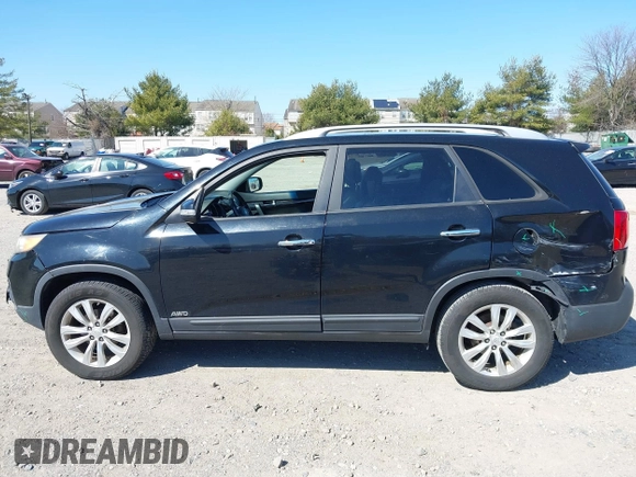 2011 Kia Sorento EX with VIN 5XYKUDA26BG001235, listed as a IAAI auction lot 41754357 with 131,321 mi miles. Bid and sale history available at carsss.com. Image 15.