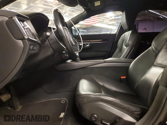 2019 Volvo S90 Momentum with VIN LVY102MK4KP096892, listed as a Copart auction lot 87326264 with 128,865 mi miles and Clean Title. Bid and sale history available at carsss.com. Image 7.