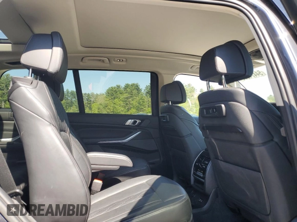 2019 BMW X7 xDrive40i z VIN 5UXCW2C54KL082619, wystawiony jako Copart lot #54474555 z przebiegiem 68 381 mil mil oraz Szkoda całkowita • Salvage title. Historia ofert i sprzedaży dostępna na DreamBid. Obrazek 11.