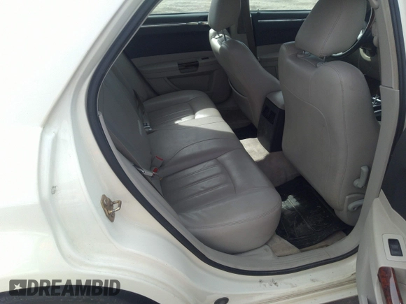 2005 Chrysler 300 with VIN 2C3JA63H65H144648, listed as a IAAI auction lot 41762730 with 125,757 mi miles. Bid and sale history available at carsss.com. Image 8.