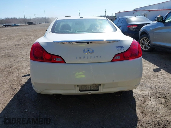 2011 Infiniti G37 Coupe x with VIN JN1CV6EL1BM262225, listed as a IAAI auction lot 41889322 with 105,782 mi miles. Bid and sale history available at carsss.com. Image 17.