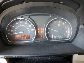 2005 BMW X3 3.0i z VIN WBXPA93435WD11740, wystawiony jako Copart lot #52363245 z przebiegiem 186 596 mil mil oraz Szkoda całkowita • Salvage title. Historia ofert i sprzedaży dostępna na DreamBid. Obrazek 9.