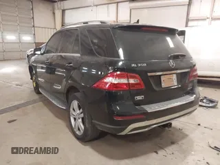 2014 Mercedes-Benz M 350 with VIN 4JGDA5HB5EA412462, listed as a IAAI auction lot 41328771 with 160,856 mi miles and . Bid and sale history available at carsss.com. Image 3.