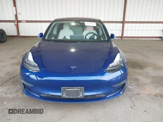 2019 Tesla Model 3 Mid Range z VIN 5YJ3E1EA3KF314882, wystawiony jako IAAI lot #42009874 z przebiegiem 160 381 mil mil oraz . Historia ofert i sprzedaży dostępna na DreamBid. Obrazek 12.