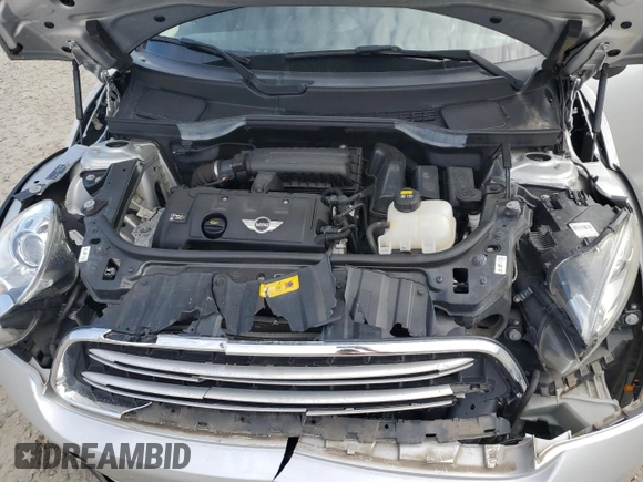 2016 MINI Countryman with VIN WMWZB3C50GWR48610, listed as a Copart auction lot 44028035 with 69,801 mi miles and Salvage title. Bid and sale history available at DreamBid. Image 13.