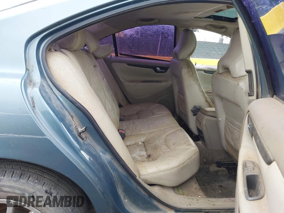 2001 Volvo S60 with VIN YV1RS61R412049879, listed as a IAAI auction lot 42010628 with 174,203 mi miles. Bid and sale history available at carsss.com. Image 8.