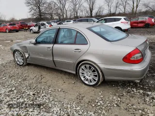 2007 Mercedes-Benz E-Class 3.5L with VIN WDBUF87X17B123174, listed as a Copart auction lot 48057505 with 117,666 mi miles and Salvage Title. Bid and sale history available at carsss.com. Image 2.
