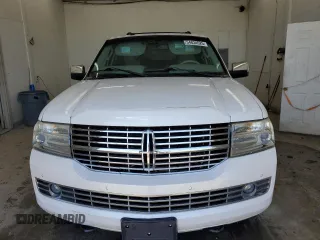 2010 Lincoln Navigator с VIN 5LMJJ3J58AEJ10157, выставлен на аукционе Copart как лот 54834525 с пробегом 181 146 миль миль и Списание • Salvage title. История ставок и продаж доступна на DreamBid. Изображение 5.