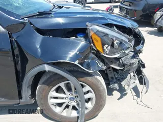2022 Ford Escape SE z VIN 1FMCU9G68NUA10450, wystawiony jako IAAI lot #42481873 z przebiegiem 60 661 mil mil oraz . Historia ofert i sprzedaży dostępna na DreamBid. Obrazek 6.