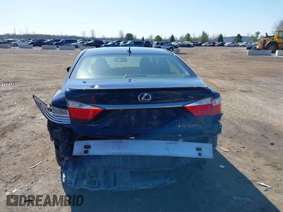 2015 Lexus ES 300h z VIN JTHBW1GG9F2091927, wystawiony jako IAAI lot #41933816 z przebiegiem 122 934 mil mil oraz . Historia ofert i sprzedaży dostępna na DreamBid. Obrazek 17.
