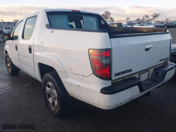 2013 Honda Ridgeline RT with VIN 5FPYK1F22DB006697, listed as a IAAI auction lot 41421707 with 233,724 mi miles. Bid and sale history available at carsss.com. Image 3.