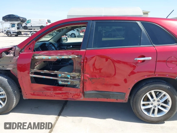 2015 Kia Sorento LX with VIN 5XYKT3A63FG630456, listed as a IAAI auction lot 41817900 with 102,382 mi miles. Bid and sale history available at carsss.com. Image 15.