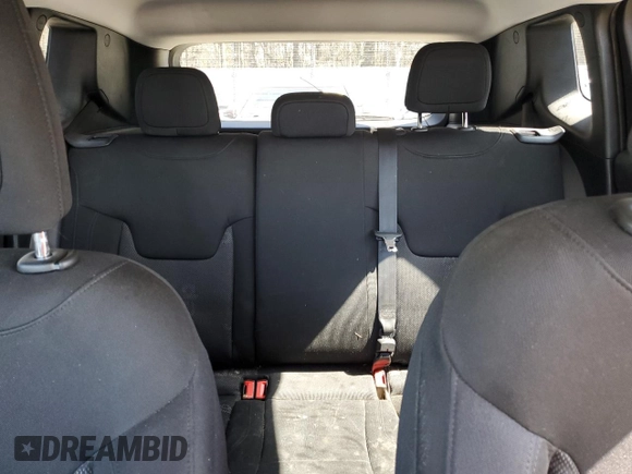 2015 Jeep Renegade Latitude with VIN ZACCJABH0FPB65418, listed as a Copart auction lot 47462455 with 98,010 mi miles and Clean Title. Bid and sale history available at carsss.com. Image 10.