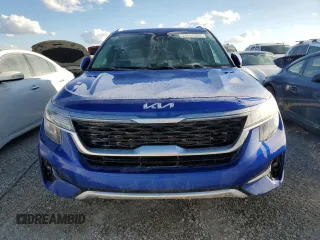 2023 Kia Seltos EX with VIN KNDERCAA9P7403495, listed as a Copart auction lot 74698254 with 4,441 mi miles and Non Repairable. Bid and sale history available at carsss.com. Image 5.