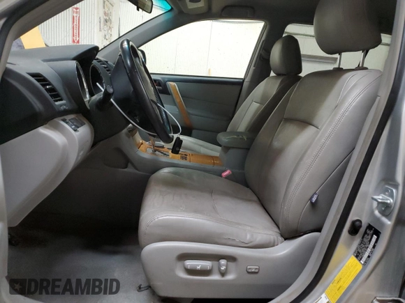 2008 Toyota Highlander z VIN JTEEW41A782011527, wystawiony jako Copart lot #81397624 z przebiegiem 187 196 mil mil oraz Czysty tytuł • Clean title. Historia ofert i sprzedaży dostępna na DreamBid. Obrazek 7.
