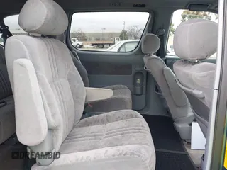 2001 Toyota Sienna LE with VIN 4T3ZF13C11U395630, listed as a IAAI auction lot 41743896 with 189,986 mi miles. Bid and sale history available at carsss.com. Image 8.