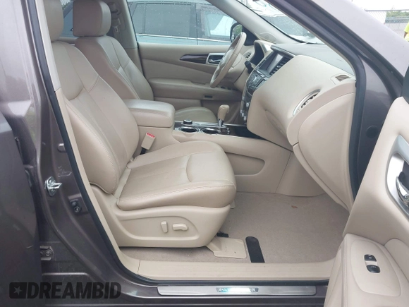 2014 Nissan Pathfinder SL with VIN 5N1AR2MM5EC642847, listed as a IAAI auction lot 42186822 with 237,438 mi miles. Bid and sale history available at carsss.com. Image 5.