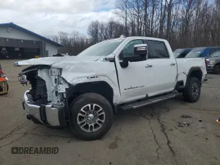 2024 GMC Sierra 2500HD SLT with VIN 1GT49NE74RF279666, listed as a Copart auction lot 50043205 with 39,742 mi miles and Salvage title. Bid and sale history available at DreamBid. Image 1.