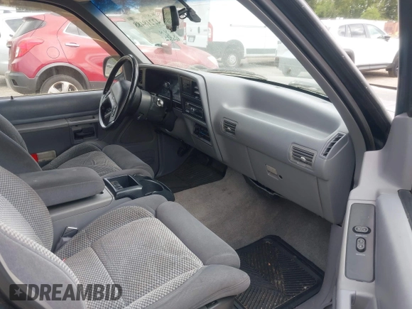 1994 Ford Explorer Eddie Bauer z VIN 1FMDU34X1RUA06860, wystawiony jako IAAI lot #42218488 z przebiegiem 68 682 mil mil oraz . Historia ofert i sprzedaży dostępna na DreamBid. Obrazek 5.