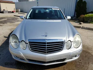 2008 Mercedes-Benz E 350 Luxury z VIN WDBUF87X08B205611, wystawiony jako Copart lot #52583385 z przebiegiem 158 270 mil mil oraz Nie do naprawy • Non repairable. Historia ofert i sprzedaży dostępna na DreamBid. Obrazek 5.