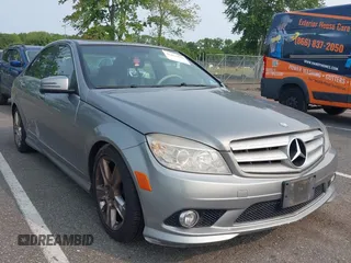2010 Mercedes-Benz C 300 Sport z VIN WDDGF8BB9AF373987, wystawiony jako IAAI lot #42410038 z przebiegiem 260 691 mil mil oraz . Historia ofert i sprzedaży dostępna na DreamBid. Obrazek 1.
