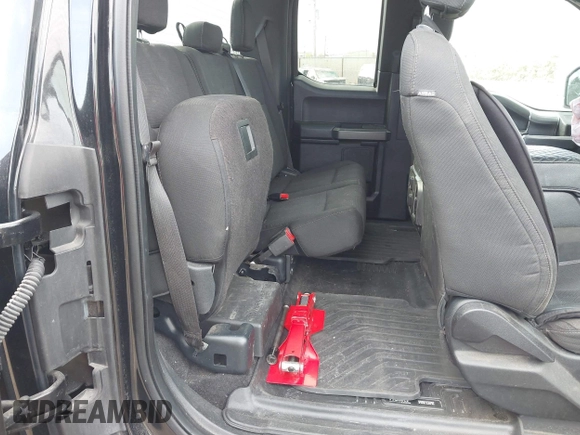 2015 Ford F-150 XLT with VIN 1FTEX1EP1FFC73368, listed as a IAAI auction lot 42036914 with 114,916 mi miles. Bid and sale history available at carsss.com. Image 8.