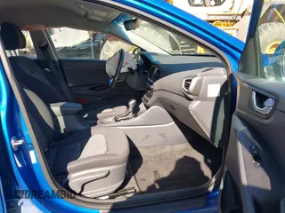2017 Hyundai Ioniq SEL с VIN KMHC75LCXHU033678, выставлен на аукционе IAAI как лот 41979524 с пробегом 62 254 миль миль и . История ставок и продаж доступна на DreamBid. Изображение 5.