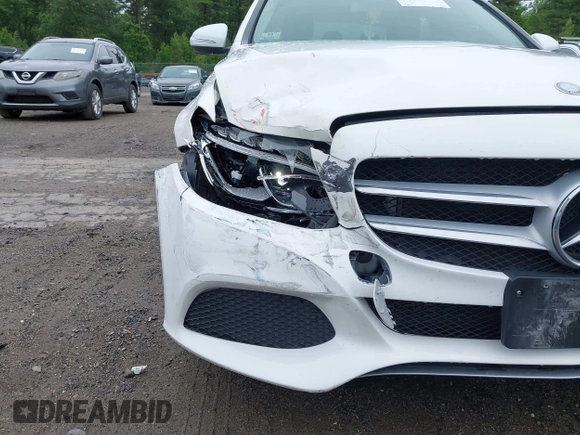 2016 Mercedes-Benz C 300 Luxury с VIN 55SWF4KB4GU108596, выставлен на аукционе IAAI как лот 42492677 с пробегом 93 115 миль миль и . История ставок и продаж доступна на DreamBid. Изображение 6.