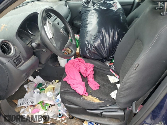 2019 Nissan Versa SV z VIN 3N1CN7AP7KL878228, wystawiony jako Copart lot #57485445 z przebiegiem Nie podano mil oraz Czysty tytuł • Clean title. Historia ofert i sprzedaży dostępna na DreamBid. Obrazek 7.
