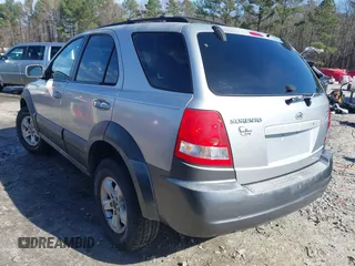 2003 Kia Sorento LX z VIN KNDJC733535052094, wystawiony jako IAAI lot #41461001 z przebiegiem 168 996 mil mil oraz . Historia ofert i sprzedaży dostępna na DreamBid. Obrazek 3.