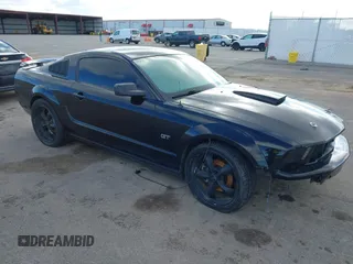 2008 Ford Mustang GT Deluxe with VIN 1ZVHT82H885115100, listed as a IAAI auction lot 41212104 with Not provided miles and . Bid and sale history available at DreamBid. Image 1.