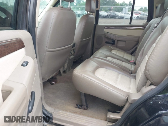2004 Ford Explorer Eddie Bauer with VIN 1FMZU74K44ZA92419, listed as a IAAI auction lot 42440778 with 217,527 mi miles and . Bid and sale history available at DreamBid. Image 8.