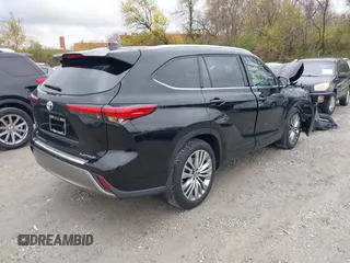 2023 Toyota Highlander L with VIN 5TDKDRAH5PS041799, listed as a IAAI auction lot 40872394 with 18,641 mi miles and . Bid and sale history available at DreamBid. Image 4.