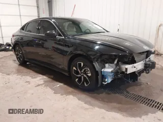 2024 Hyundai Sonata SEL z VIN KMHL64JA7RA390981, wystawiony jako IAAI lot #41090134 z przebiegiem 1 225 mil mil oraz . Historia ofert i sprzedaży dostępna na DreamBid. Obrazek 1.