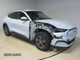 2022 Ford Mustang Mach-E Select с VIN 3FMTK1SS2NMA18639, выставлен на аукционе Copart как лот 74613084 с пробегом 8 454 миль миль и Списание • Salvage title. История ставок и продаж доступна на DreamBid. Изображение 1.