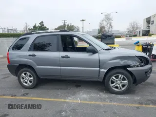 2006 Kia Sportage LX with VIN KNDJF723867199186, listed as a IAAI auction lot 41491243 with 120,049 mi miles and . Bid and sale history available at carsss.com. Image 13.